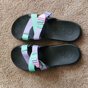 Chaco chillos slides